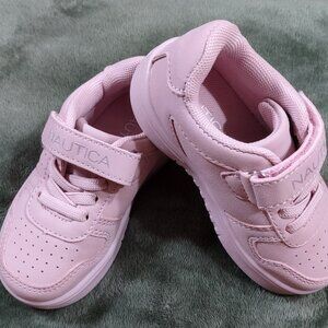 Girl's sneakers